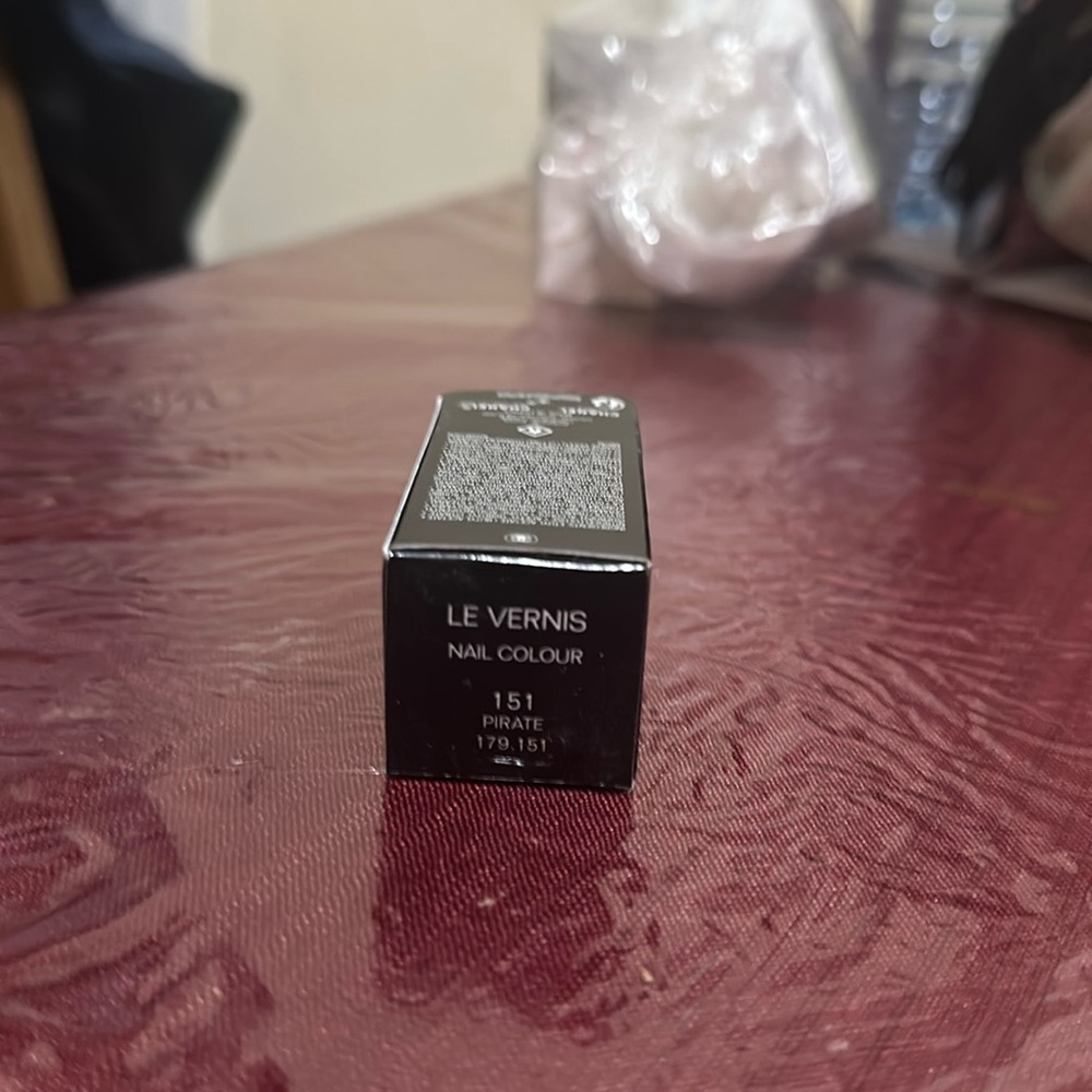 Chanel nail color in tone 151 Pirate